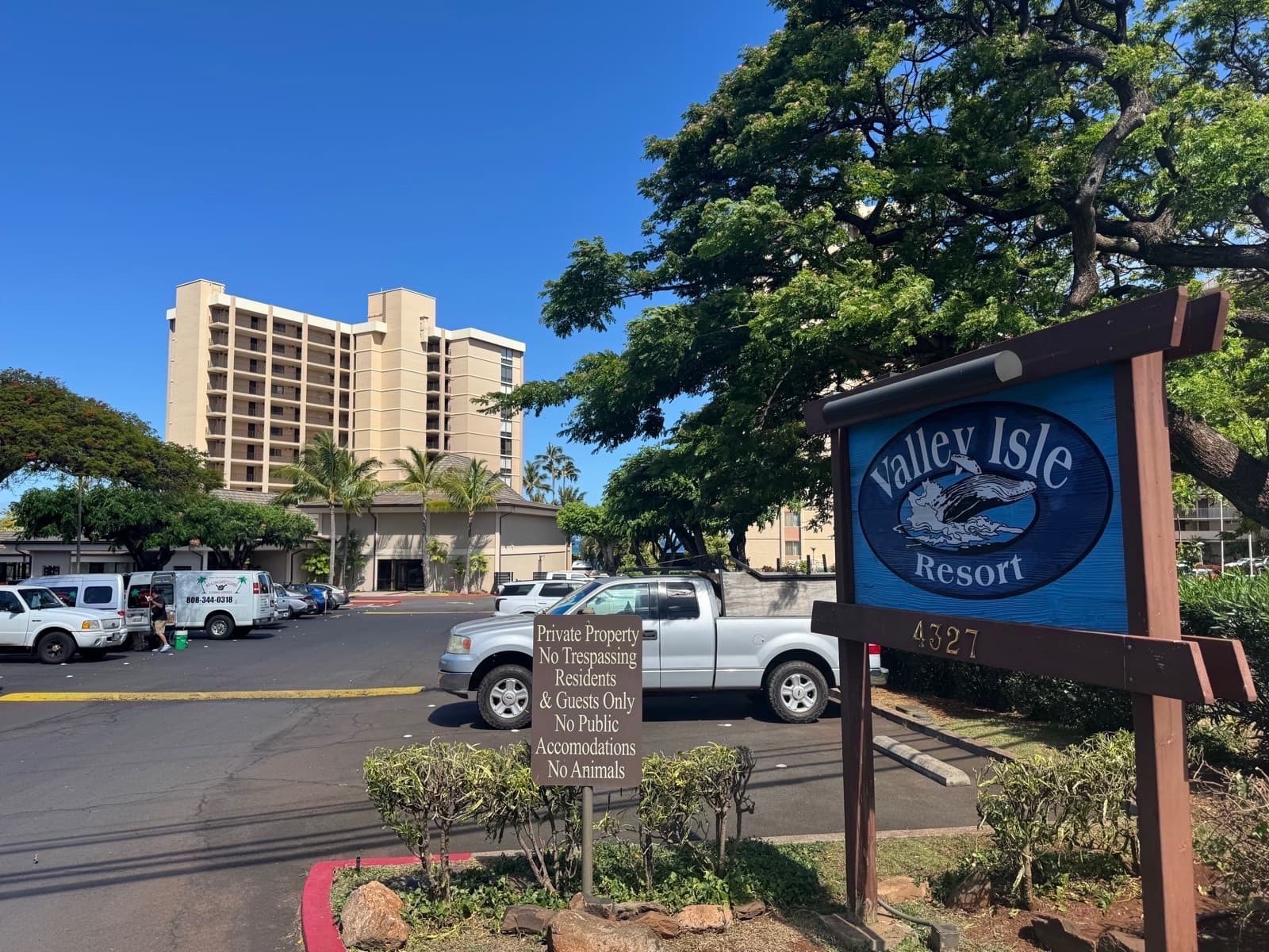 Valley Isle Resort condominium in Kahana